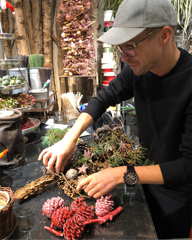 Guide til hjemmelavede facadekrans med hj&aelig;lp fra Blomsterdesigner